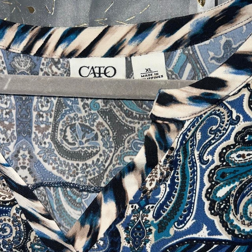 Cato Blue White Paisley Print Blouse Striped Trim Boho V-Neck Top XL - Picture 2 of 4